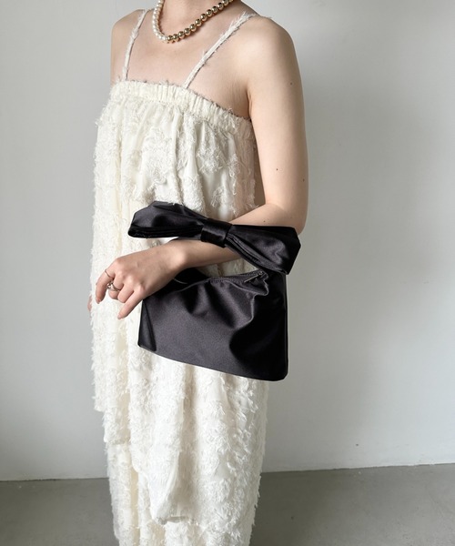 CLEA(クレア)の「リボンモチーフ スクエアハンドバッグ(ハンドバッグ・レディース・ブラック/ゴールド/ブラック系その他/ホワイト系その他・FREE)」の7枚目の写真