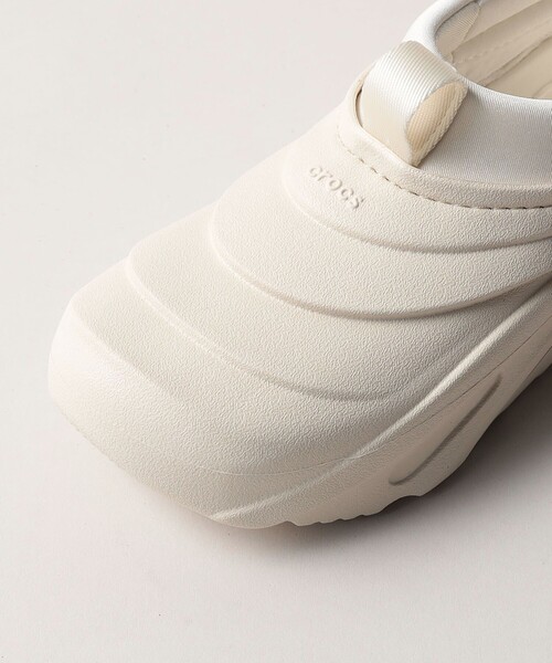 crocs（クロックス）の「＜crocs＞ECHO STORM（スニーカー・レディース・オフホワイト・22cm/23cm/24cm/25cm）」の2枚目の写真