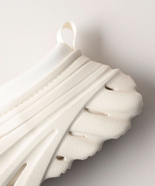 crocs（クロックス）の「＜crocs＞ECHO STORM（スニーカー・レディース・オフホワイト・22cm/23cm/24cm/25cm）」の3枚目の写真