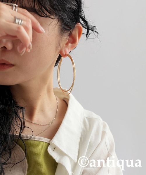 antiqua(アンティカ)の「ダブルリングピアス(ピアス(両耳用)・レディース・シルバー/ゴールド・FREE)」の12枚目の写真