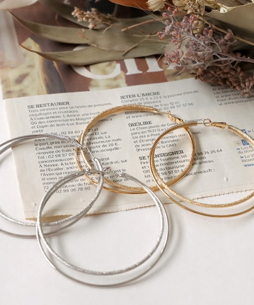 antiqua(アンティカ)の「ダブルリングピアス(ピアス(両耳用)・レディース・シルバー/ゴールド・FREE)」の6枚目の写真