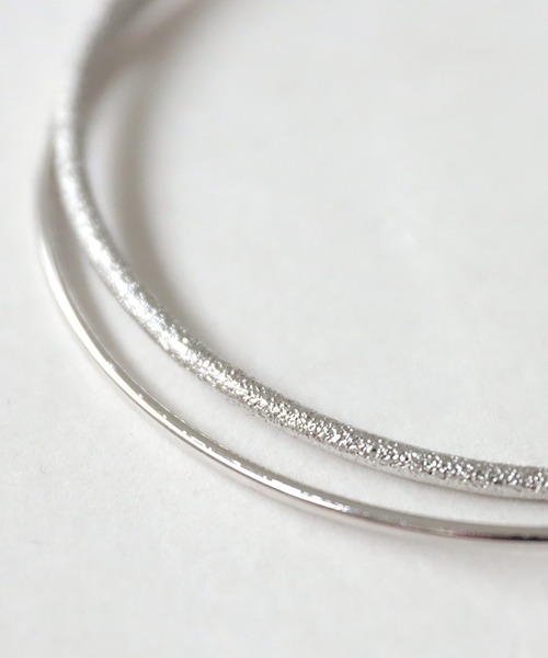 antiqua(アンティカ)の「ダブルリングピアス(ピアス(両耳用)・レディース・シルバー/ゴールド・FREE)」の4枚目の写真