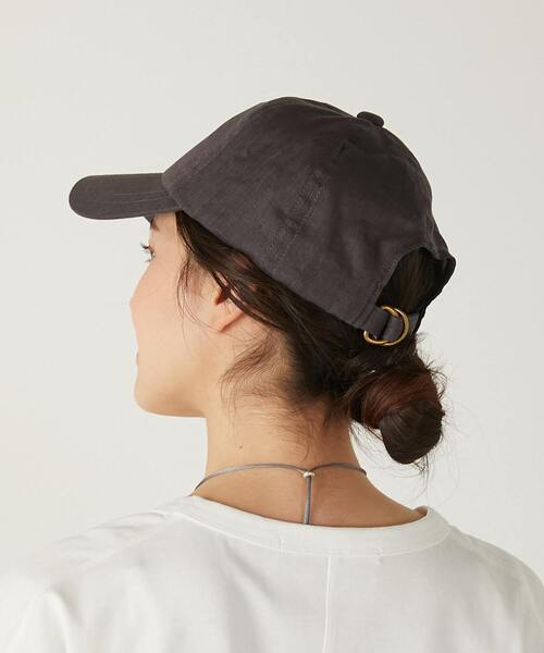 MELROSE claire（メルローズ クレール）の「【Shesay/シセイ】さらっとかぶれる爽やかな リネンキャップ（キャップ・レディース・ベージュ/ダークグレー・FREE）」の8枚目の写真
