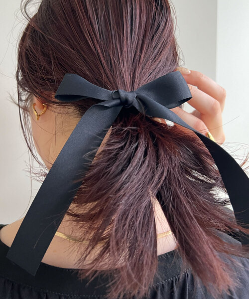 SHENERY(シーナリー)の「リボンヘアゴム(その他ヘアアクセサリー・レディース・ベージュ/ブラック・FREE)」の3枚目の写真