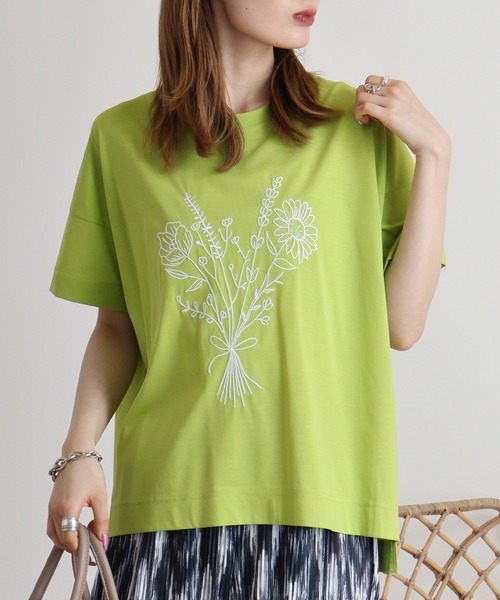 ブローディア BRODIAEA フラワープリントスパンコール半袖Tシャツ （コーラル） ブローディア BRODIAEA フラワープリントスパンコール半袖T