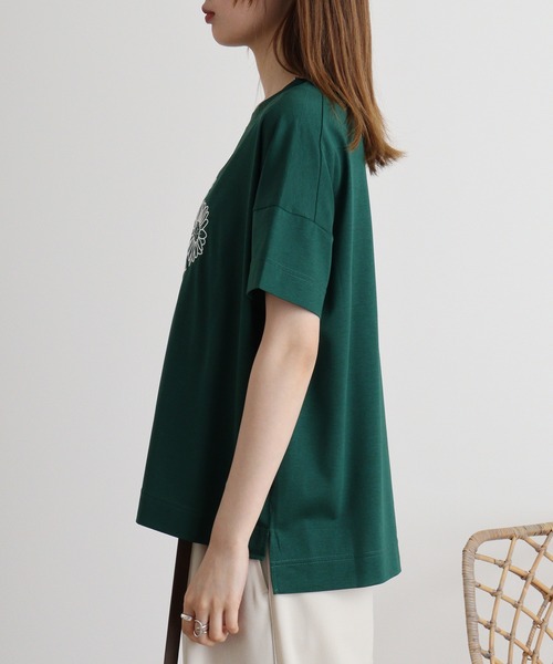 セール】BRODIAEA フラワーブーケ刺繍Tシャツ（Tシャツ