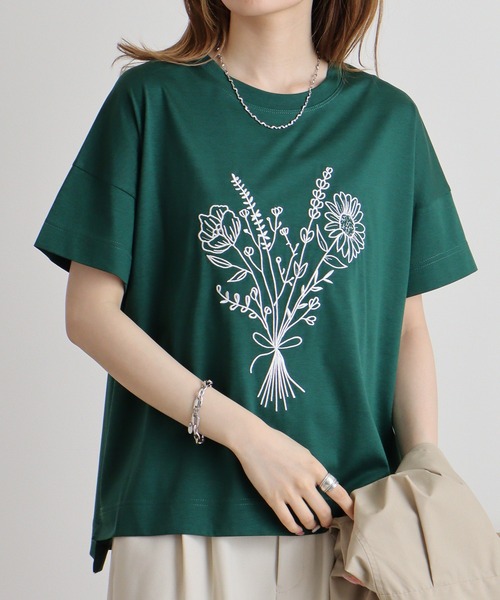 BRODIAEA(ブローディア)の「BRODIAEA フラワーブーケ刺繍Tシャツ(Tシャツ/カットソー・レディース・ライム/グリーン/ブラック/サーモンピンク・40)」の15枚目の写真