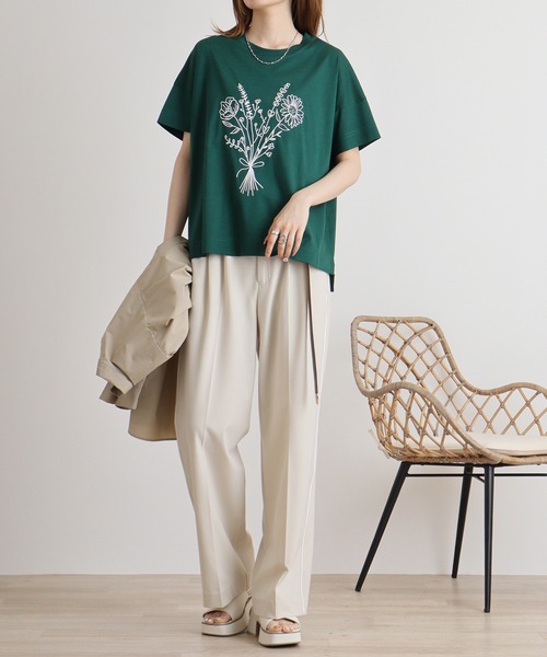 セール】BRODIAEA フラワーブーケ刺繍Tシャツ（Tシャツ