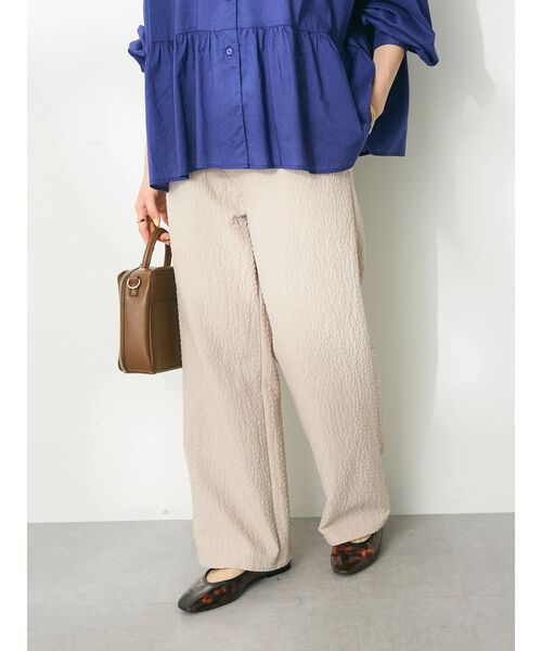 CRAFT STANDARD BOUTIQUE(クラフトスタンダードブティック)の「ふくれジャカードパンツ(スラックス・レディース・キャメル/ブラック/グレイッシュベージュ・FREE)」の5枚目の写真