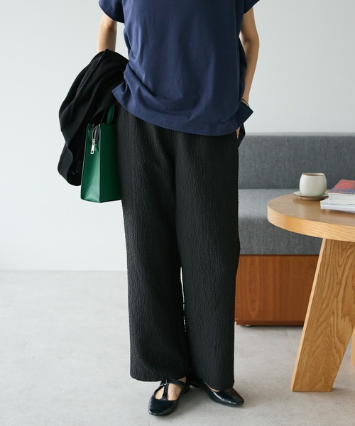 CRAFT STANDARD BOUTIQUE(クラフトスタンダードブティック)の「ふくれジャカードパンツ(スラックス・レディース・キャメル/ブラック/グレイッシュベージュ・FREE)」の2枚目の写真