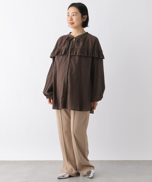 LEPSIM（レプシィム）の「【産前・産後対応】マタニティ／フリルデザインブラウス　L134158（マタニティウェア/グッズ・レディース・ブラック/オフホワイト/ブラウン・FREE）」の7枚目の写真