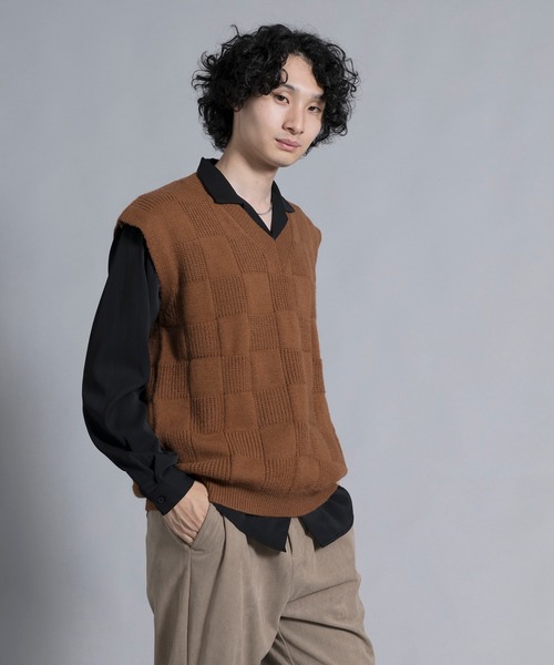 aimoha(アイモハ)の「aimoha men Elegant Check Pattern Vest(ベスト・メンズ・ブラック/チョコ/ダークグレー/ホワイト・MEDIUM/LARGE/X-LARGE/XX-LARGE/XXX-LARGE)」の4枚目の写真