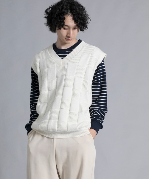 aimoha(アイモハ)の「aimoha men Elegant Check Pattern Vest(ベスト・メンズ・ブラック/チョコ/ダークグレー/ホワイト・MEDIUM/LARGE/X-LARGE/XX-LARGE/XXX-LARGE)」の1枚目の写真