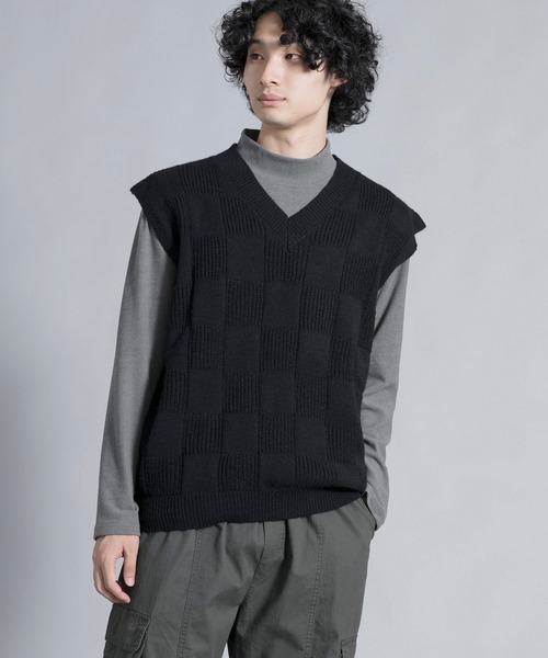 aimoha(アイモハ)の「aimoha men Elegant Check Pattern Vest(ベスト・メンズ・ブラック/チョコ/ダークグレー/ホワイト・MEDIUM/LARGE/X-LARGE/XX-LARGE/XXX-LARGE)」の2枚目の写真