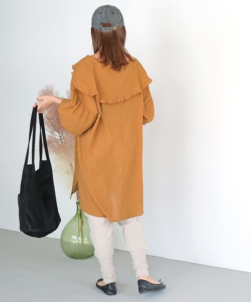 Crisp（クリスプ）の「フリルカラースキッパーロングチュニック（シャツ/ブラウス・レディース・ブラウン/アイボリー・FREE）」の5枚目の写真