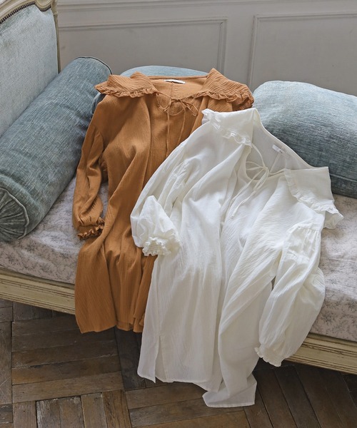 Crisp（クリスプ）の「フリルカラースキッパーロングチュニック（シャツ/ブラウス・レディース・ブラウン/アイボリー・FREE）」の10枚目の写真