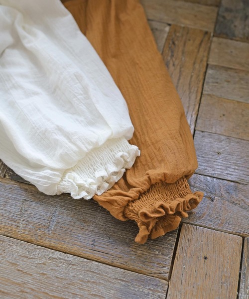 Crisp（クリスプ）の「フリルカラースキッパーロングチュニック（シャツ/ブラウス・レディース・ブラウン/アイボリー・FREE）」の11枚目の写真