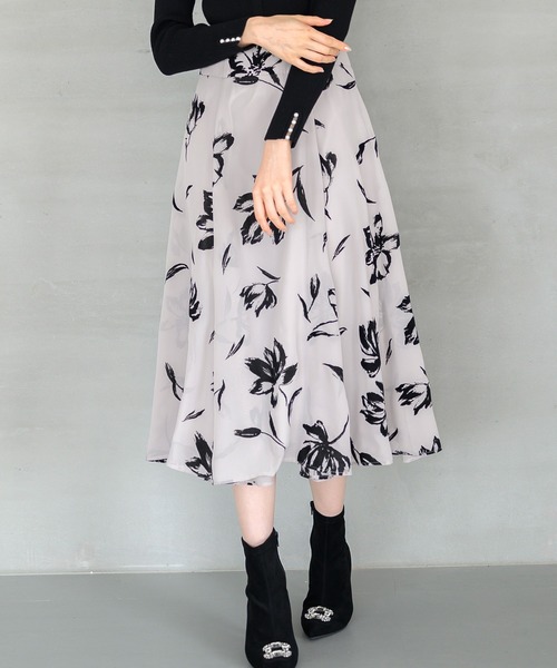 MISCH MASCH（ミッシュマッシュ）の「フロッキーフラワースカート /MM437216（スカート・レディース・ブラック/ベージュ/グレー・S/M）」の12枚目の写真