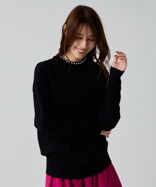 Jayro(ジャイロ)の「パール付きボトルネック プルオーバー(Tシャツ/カットソー・レディース・ピンク/ブルー/ホワイト系その他/ブラック・M)」の3枚目の写真