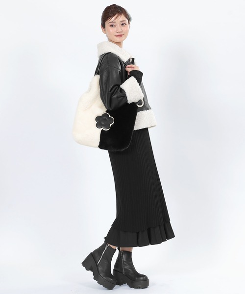 MARY QUANT（マリークワント）の「デイジーパッチスムースファー 