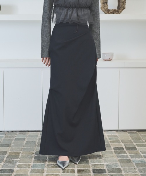 AIC.（エーアイシー）の「ドレープロングスカート（スカート・レディース・ブラウン/ネイビー/ブラック/アイボリー・FREE）」の4枚目の写真