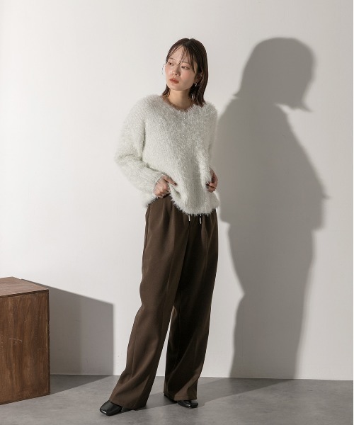 ad thie(アドティエ)の「ラメシャギー Vネックニット(ニット/セーター・レディース・オフホワイト/ライトグレー/チャコール/ベージュ・FREE)」の14枚目の写真