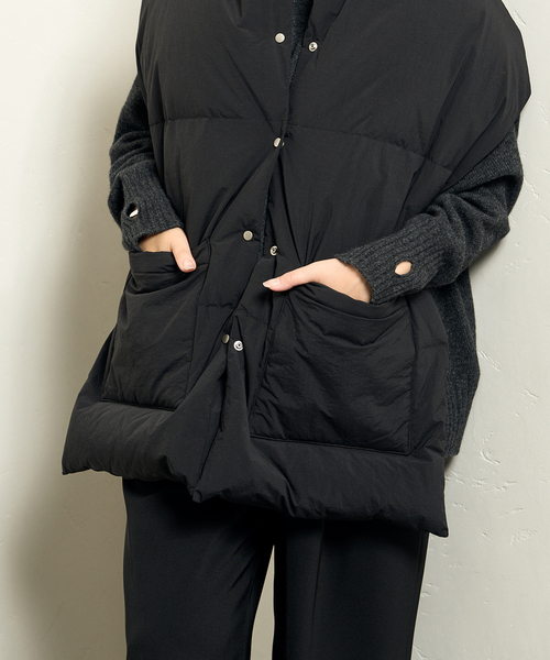 JOURNAL STANDARD（ジャーナルスタンダード）の「ナイロンタフタダウンマフラー（マフラー・レディース・ブラック/ベージュ・FREE）」の14枚目の写真