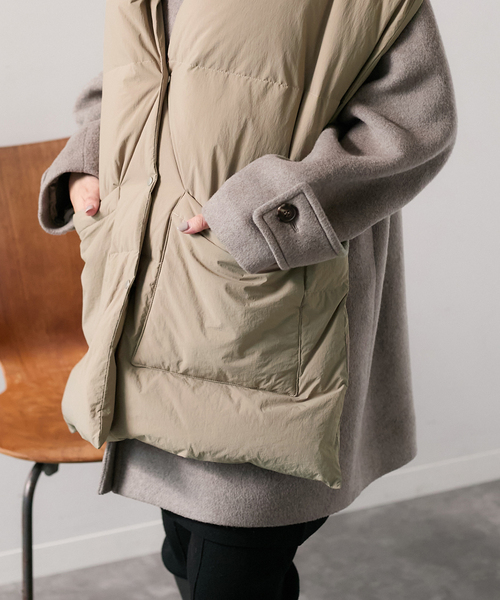 JOURNAL STANDARD（ジャーナルスタンダード）の「ナイロンタフタダウンマフラー（マフラー・レディース・ブラック/ベージュ・FREE）」の18枚目の写真