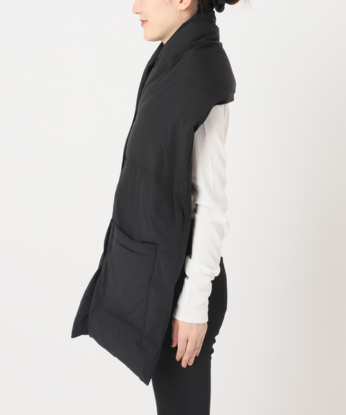 JOURNAL STANDARD（ジャーナルスタンダード）の「ナイロンタフタダウンマフラー（マフラー・レディース・ブラック/ベージュ・FREE）」の9枚目の写真