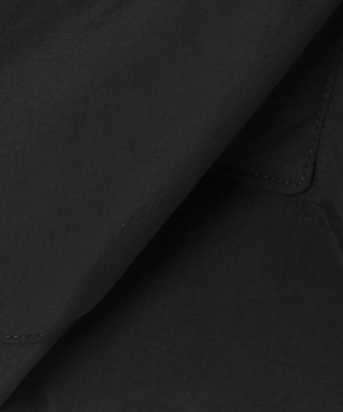 JOURNAL STANDARD（ジャーナルスタンダード）の「ナイロンタフタダウンマフラー（マフラー・レディース・ブラック/ベージュ・FREE）」の5枚目の写真