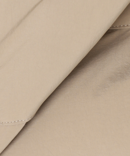 JOURNAL STANDARD（ジャーナルスタンダード）の「ナイロンタフタダウンマフラー（マフラー・レディース・ブラック/ベージュ・FREE）」の7枚目の写真