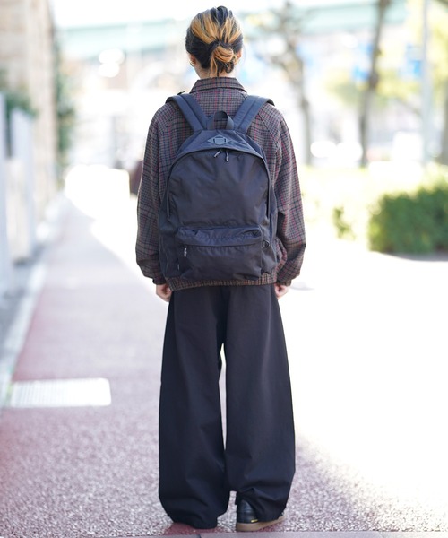 WEEKEND(ER)(ウィークエンダー)の「WEEKEND(ER) LIGHT PACK バックパック(バックパック/リュック・メンズ・ブラック/グレー・FREE)」の22枚目の写真