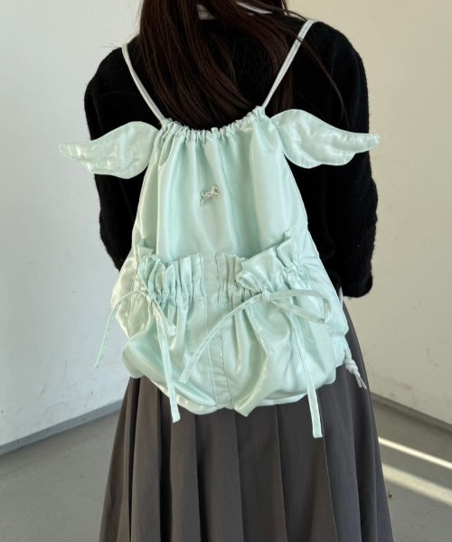 nemne store(ネンネストア)の「【Seoup / 肩紐調節可能】エンジェルリボンナップザック(バックパック/リュック・レディース・ホワイト系/ピンク系/グリーン系・フリー)」の2枚目の写真