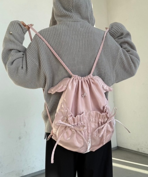 nemne store(ネンネストア)の「【Seoup / 肩紐調節可能】エンジェルリボンナップザック(バックパック/リュック・レディース・ホワイト系/ピンク系/グリーン系・フリー)」の3枚目の写真