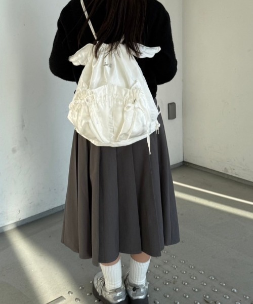 nemne store(ネンネストア)の「【Seoup / 肩紐調節可能】エンジェルリボンナップザック(バックパック/リュック・レディース・ホワイト系/ピンク系/グリーン系・フリー)」の22枚目の写真
