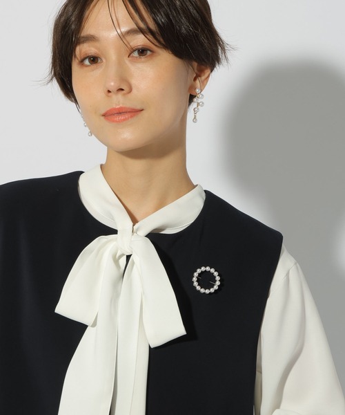 Elura（エルーラ）の「＜2025ceremony＞サークルパールブローチ/252369（ブローチ/コサージュ・レディース・ゴールド/シルバー・ONE SIZE）」の5枚目の写真