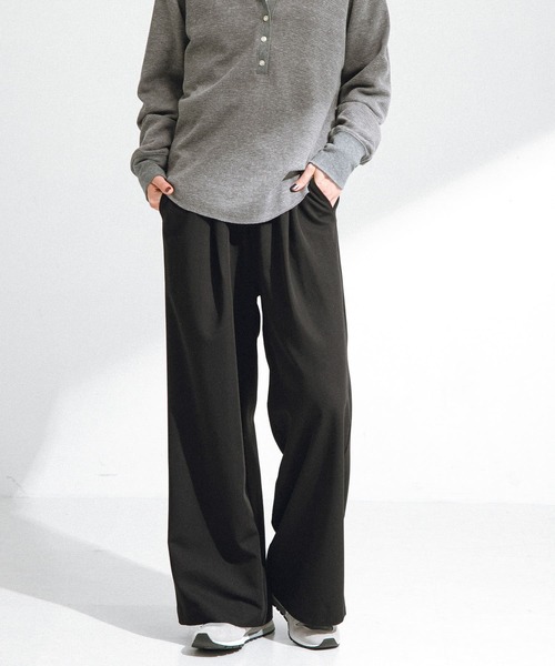 URBAN RESEARCH Sonny Label（アーバンリサーチサニーレーベル）の「タックワイドイージーパンツ（その他パンツ・レディース・ブラック/グレー・36/38）」の17枚目の写真