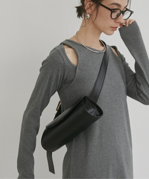 ANGIE（アンジー）の「ロールショルダーBAG（ショルダーバッグ・レディース・ブラウン/ブラック/ワインレッド/ダークブラウン/オフホワイト・FREE）」の11枚目の写真