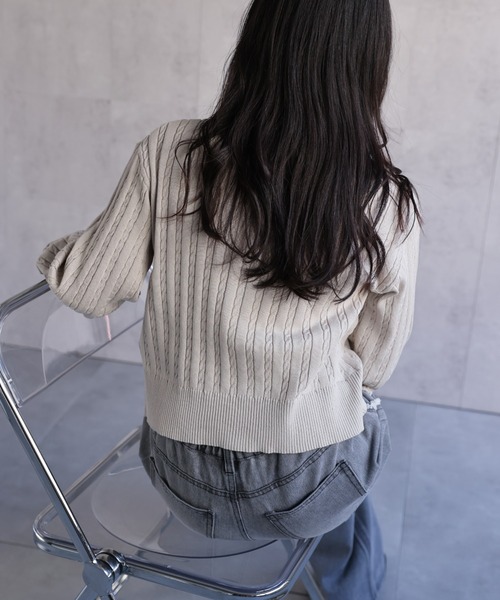 ap retro（アプレトロ）の「プレート付ベビーケーブルZIPカーデ《動画あり》（カーディガン/ボレロ・レディース・ライトグレー/ブラック/オフホワイト/ピンク・FREE）」の10枚目の写真