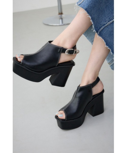 AZUL by moussy（アズールバイマウジー）の「ウエスタンバックルブーティーサンダル（サンダル・レディース・ブラック/アイボリー・LARGE/MEDIUM/SMALL）」の13枚目の写真