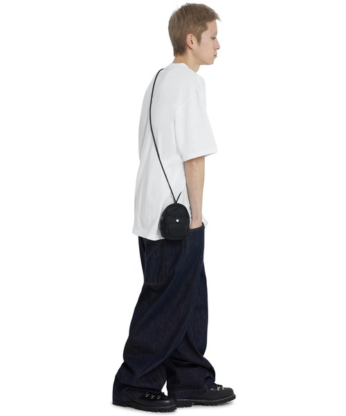 OY（オーワイ）の「『OY/オーワイ』NYLON CROSSBODY POUCH/ナイロン クロスボディポーチ（ボディバッグ/ウエストポーチ・レディース・ブラック・FREE）」の5枚目の写真