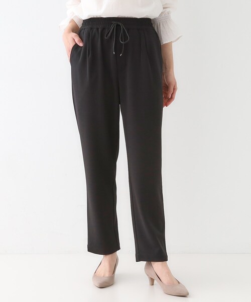 SHOO・LA・RUE（シューラルー）の「【洗える】脚のラインを拾いにくい スマートイージー テーパードパンツ（その他パンツ・レディース・ブラック/ライトベージュ/オレンジ/チャコールグレー/ブルー・01/10/05/04/03/02）」の6枚目の写真