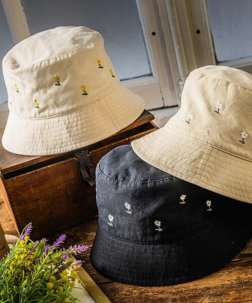 ITS'DEMO（イッツデモ）の「【抗菌防臭／手洗い可／サイズ調整可】フラワー刺繍バケットハット（ハット・レディース・アイボリー/ブラック/ベージュ・00）」の4枚目の写真