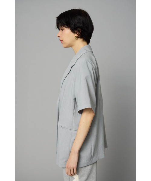 HeRIN.CYE(ヘリンドットサイ)の「Over size half jacket オーバーサイズハーフジャケット(その他アウター・レディース・ライトベージュ/ライトグレー/ネイビー・FREE)」の8枚目の写真