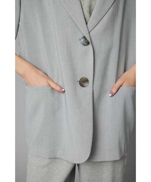 HeRIN.CYE(ヘリンドットサイ)の「Over size half jacket オーバーサイズハーフジャケット(その他アウター・レディース・ライトベージュ/ライトグレー/ネイビー・FREE)」の12枚目の写真