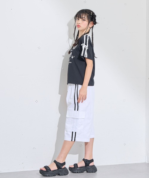 BISKEE（ビスキー）の「サイドラインバミューダパンツ（カーゴパンツ・キッズ・ブラック/オフホワイト・160cm/140cm/150cm）」の10枚目の写真