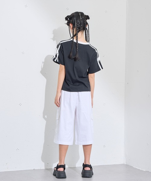 BISKEE（ビスキー）の「サイドラインバミューダパンツ（カーゴパンツ・キッズ・ブラック/オフホワイト・160cm/140cm/150cm）」の11枚目の写真