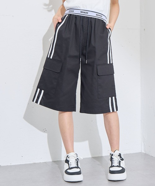 BISKEE（ビスキー）の「サイドラインバミューダパンツ（カーゴパンツ・キッズ・ブラック/オフホワイト・160cm/140cm/150cm）」の15枚目の写真