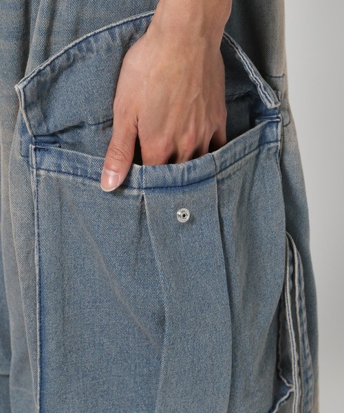 HARE（ハレ）の「デニムワイドカーゴパンツ(HARE)（カーゴパンツ