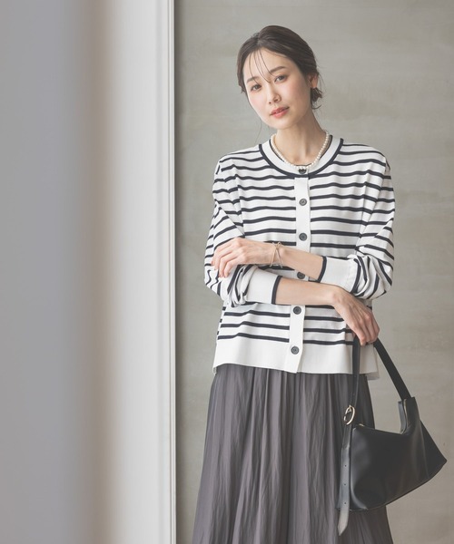 GLOBAL WORK（グローバルワーク）の「スッキレイさらさらクルーカーディガン長袖/288077（カーディガン/ボレロ・レディース・レッド/ブラック×ホワイト/ネイビー×ホワイト/ホワイト×ブラック・LARGE/MEDIUM）」の9枚目の写真